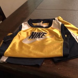 Nike short and shirt outfit